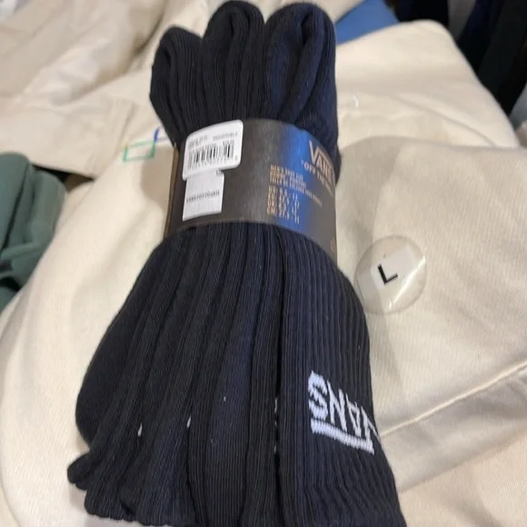 Vans Socks 3 pairs set CREW VANS.
"OFF THE WALL" Black/White
NWT - Picture 11 of 16